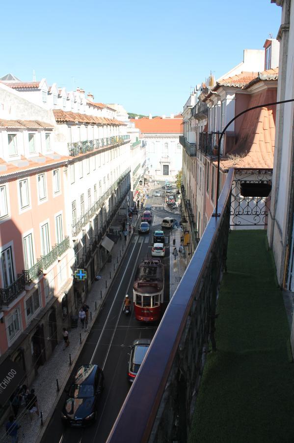 Хостел Surf In Chiado Лісабон Екстер'єр фото